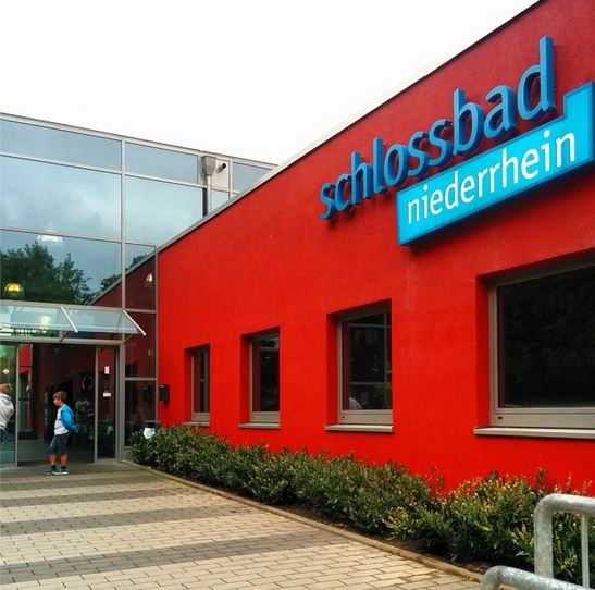 Eingang Schlossbad Niederrhein Mönchengladbach Wickrath