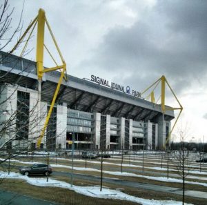 Westfalenstadion Dortmund Borussia BVB Signal Iduna Park Schnee Winter