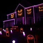 Halloween Hauslichtershow singt Blurred Lines