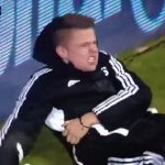 Screenshot Football Fußball SHOCKING Must watch! Hazard Gets Red Card Kicking Swansea Ball Boy ! YouTube